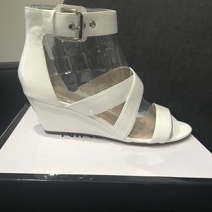 Nine West Women’s Piwow Wedge Sandal sz.10